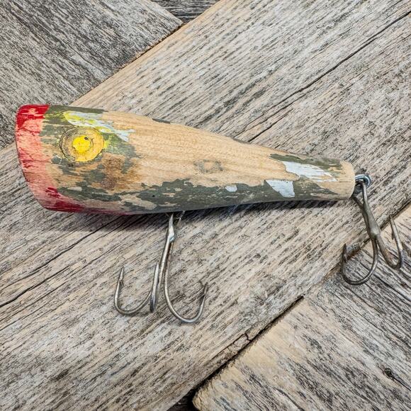 Vintage Authentic Wooden "Well Fished" Fishing Lure w/ 2 Triple Hooks, 3"L - Picture 3 of 4
